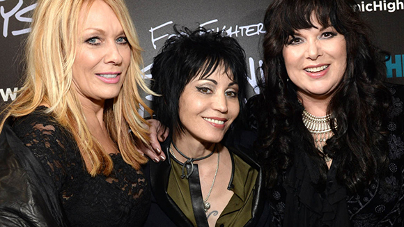 Heart, Joan Jett and The Blackhearts & Cheap Trick at Firstmerit Bank Pavilion