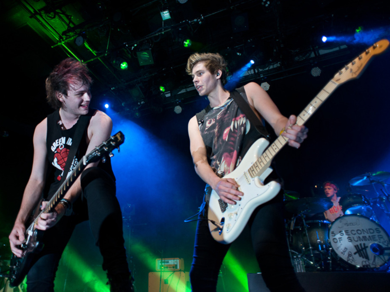 5 Seconds of Summer at Huntington Bank Pavilion at Northerly Island